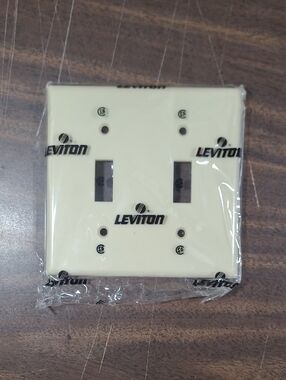Leviton Ivory Double Light Switch Cover Wall Plate #86009 Toggle 2 Gang Smooth